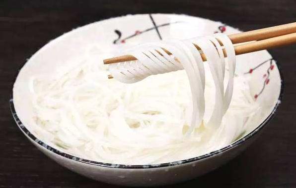 近期米粉、河粉、薯粉等变味千万别吃 严重可致死！
