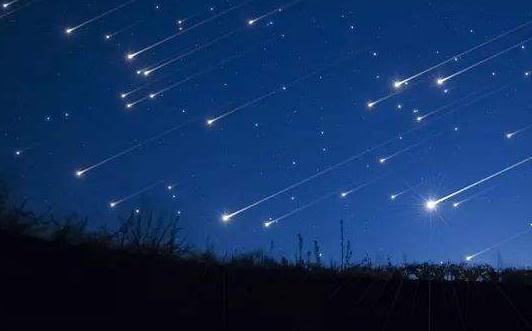 “流星雨之王”狮子座流星雨１８日极大　黎明前观测最佳