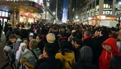 美&ldquo;黑五&rdquo;线下购物吸引力不减 圣诞&ldquo;考验&rdquo;经济