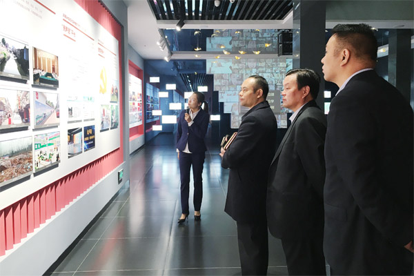 易瑞微与邳州高新区达成共识  共同致力打造新能源充电桩项目