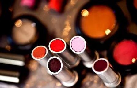 看看你的化妆台 又有79批次化妆品不合格