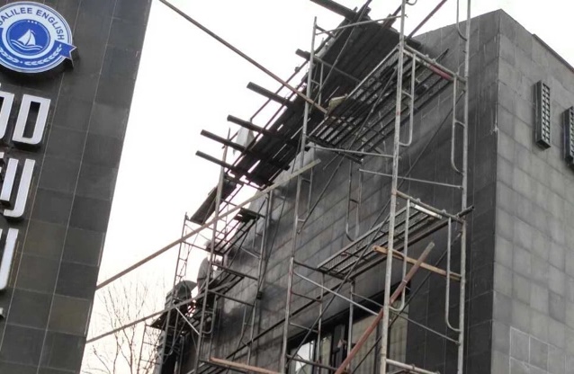 万科一栋房子45处漏水 我住草棚？作家给郁亮公开信