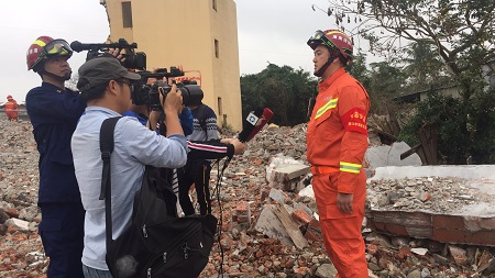 攻坚用我，用我必胜——海口消防支队开展地震救援拉动演练