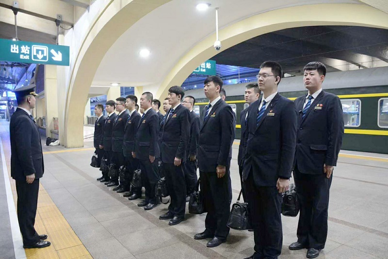 哈客北京车队Z204次车一组用每一份责任和爱迎战春运