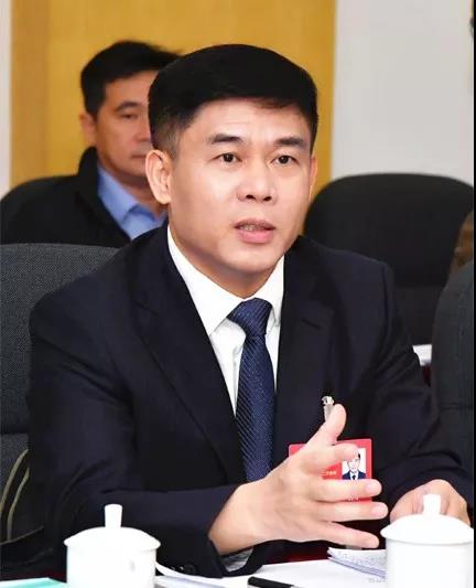 钟鸣明：突出抓好文昌国际航天城建设 全面优化营商环境