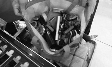 国家药监局发禁令：“药妆”下架“同名”企业尴尬