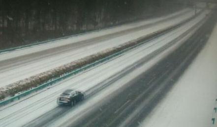 降雪致北京多条高速路封闭 7条公交线路临时调度