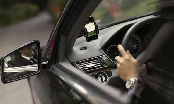 用户“打车难”司机“被清退” 网约车今后会怎样？