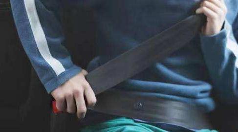 未成年人能否独自坐网约车？30多万人投票，网友吵翻