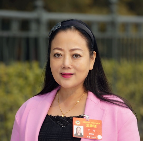 聚集两会| 全国政协委员、重庆陶然居饮食文化集团董事长严琦：让中国味道飘香海外