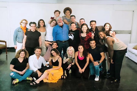 重庆姑娘周阿奋：现代社会，学习表演，成为了人们寻找快乐的一种生活方式