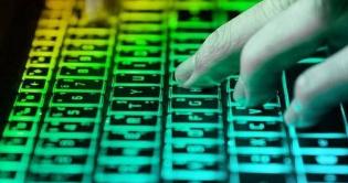 30余万条个人信息叫价1比特币 暗网卖家被抓