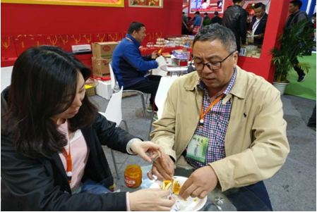 新品蛋黄酱“秒获”出口订单 糖酒会上老外为何“偏爱”神丹？