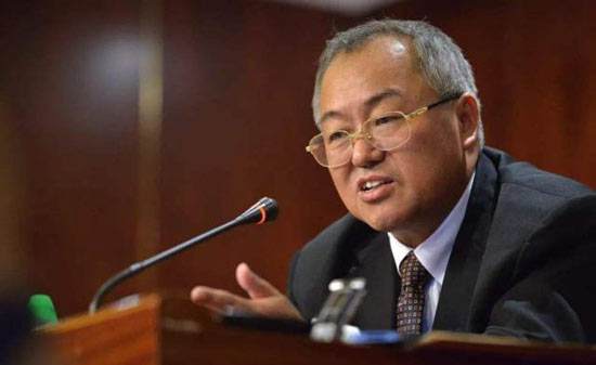 顾雏军案改判 人民网评：让企业家轻装前进