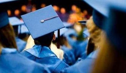 大城市放宽或取消落户限制扰动楼市 抢人还是抢房？