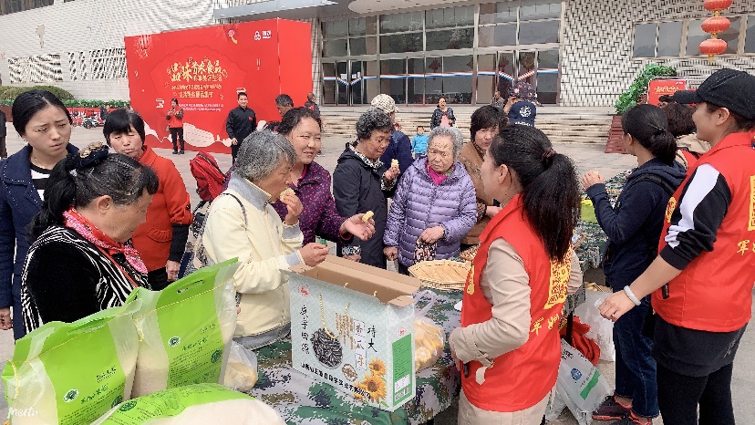 军嫂品牌携首农集团为部队营院提供拥军优属便民服务