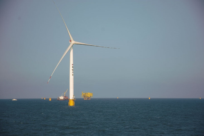 国内首个海上风电总承包项目风机基础施工全部完成