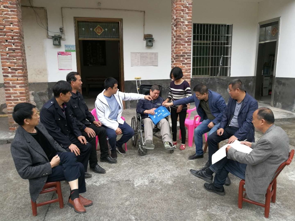 湖南衡阳县教育局：驻村扶贫踏石留印