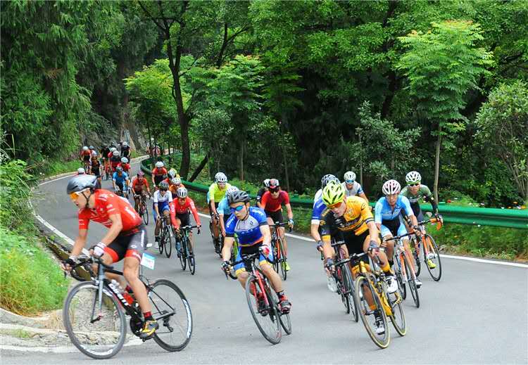 体验在十大名山中飞驰   全国自行车户外挑战赛在黄袍山激情点燃