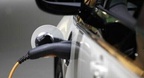 国家补贴减半地方补贴取消 新能源汽车驶向何方？