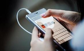 “朋友圈”离现实生活有多远