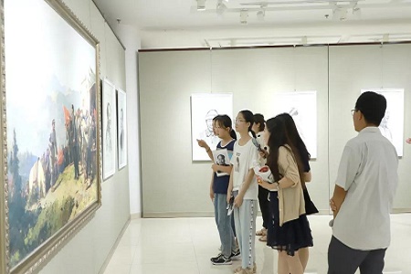 庆祝新中国成立70周年：王其智伟人肖像艺术展在山东潍坊昌邑市文化馆举行