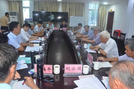 海南省关工委主任陈玉益一行到海垦南金农场公司调研