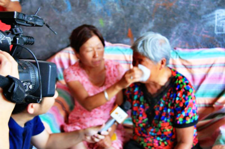 河南卫辉:这一抱，母女俩等了28年