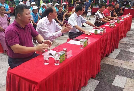 海南中秋文化节暨爱心扶贫消费集市活动在海口举行