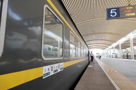 沈铁中秋加开列车带您赏花赏月赏美景