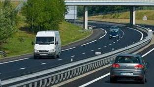 中秋节高速不免费 假期首日10时至12时迎出京高峰