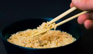 方便面市场回暖 背后因素是什么？