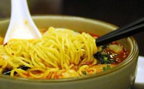 方便面市场低迷5年后回暖 两大巨头仍占超8成市场