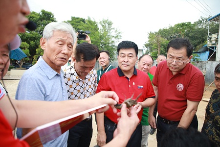 海垦荣光农场公司“澳洲淡水小龙虾养殖”、“乐山居项目”获众人点赞
