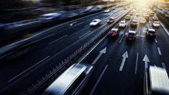 交通运输部：国庆长假高速免通行费 9座车暂不免费