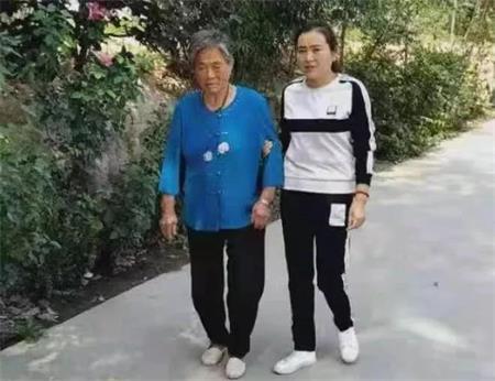 新乡市凤泉区块村营村的好媳妇儿——孙锡岭  真棒！