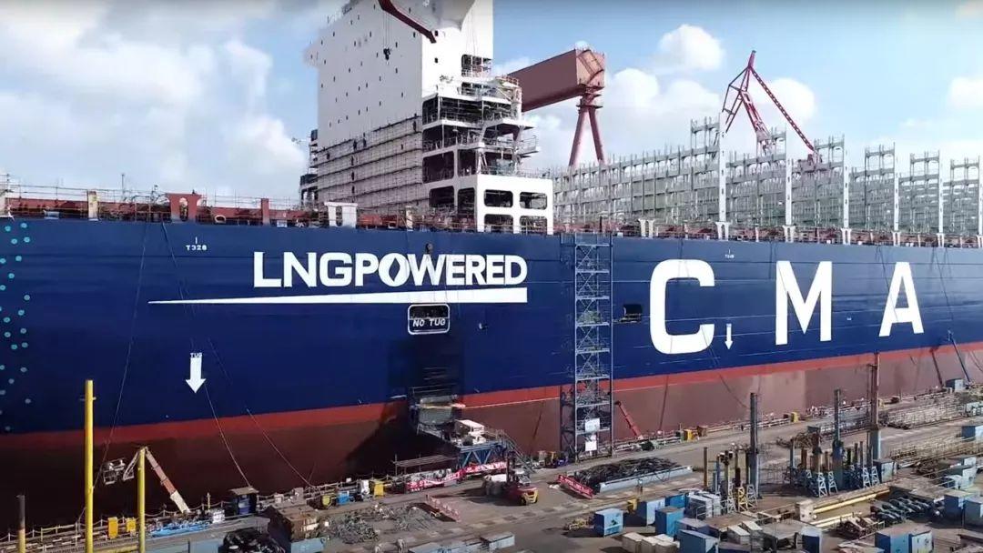 这艘“海上巨无霸”，让海外网友惊羡不已！