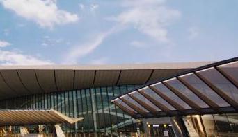 &ldquo;高颜值&rdquo;大兴机场游客不断 国庆假期运送旅客近8万人次