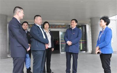 河南省委“不忘初心   牢记使命”主题教育第二巡回指导组到耿庄村实地视察指导