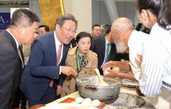 省长给黑龙江大米站台 对话89岁日本&ldquo;煮饭仙人&rdquo;