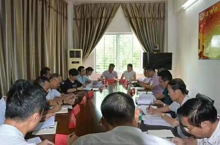 海南乐东县人大常委会主任张国东率队到海垦荣光农场公司“花果世界”项目实地调研