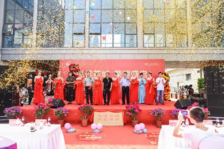 精诚合作，互助共赢 | 泓佳茶城15家商户获“模范商户”称号