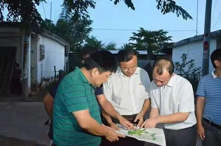 海南乐东县委书记吴川祝率队调研海垦荣光农场