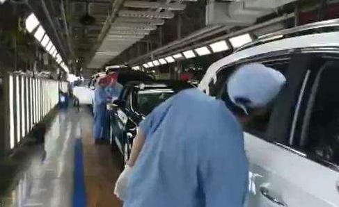 汽车电子行业利润回暖 装备制造业利润增速由负转正