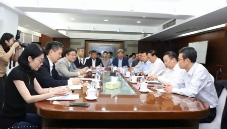 河南省新乡市领导到访深圳文交所