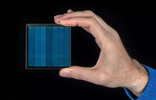 微软&ldquo;玻璃硬盘&rdquo;:2毫米可存储75.8G数据，千年不坏