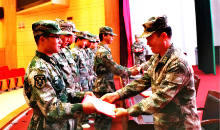 河南卫辉市人武部集训“武教头”