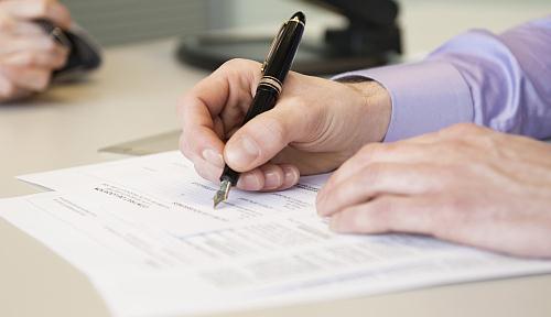 高价培训课、付费内推……平台求职要避开这些“坑”