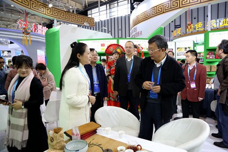 广西馆在全国&ldquo;双新双创&rdquo;博览会上集中展现&ldquo;绿色、生态、品牌、优质&rdquo;特色农副产品