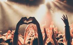 微博借钱捆绑粉丝经济 网贷花样陷阱层出不穷